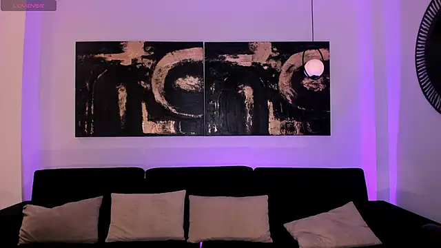 CandaseRussell online show from 15, 11, 2025