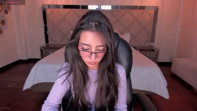 LarisaSmirnov online show from 3, 11, 2025