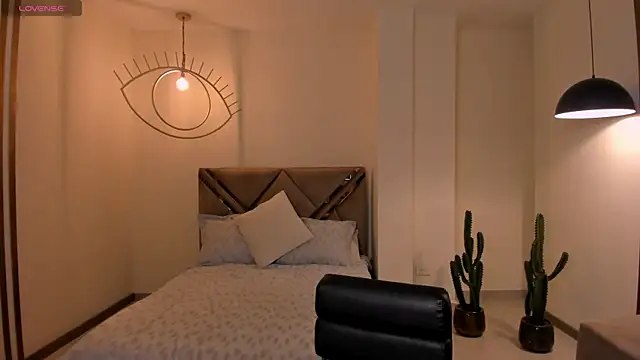 MaiaCollins online show from 27, 2, 2026