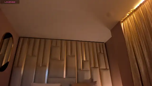 MaiaCollins online show from 20, 9, 2025