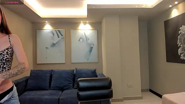 MaiaCollins online show from 16, 12, 2025