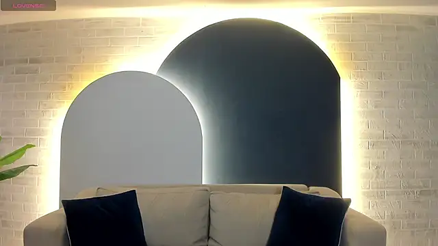 MaiaCollins online show from 19, 12, 2025