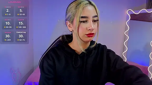 Malory tay1 online show from 30, 11, 2025