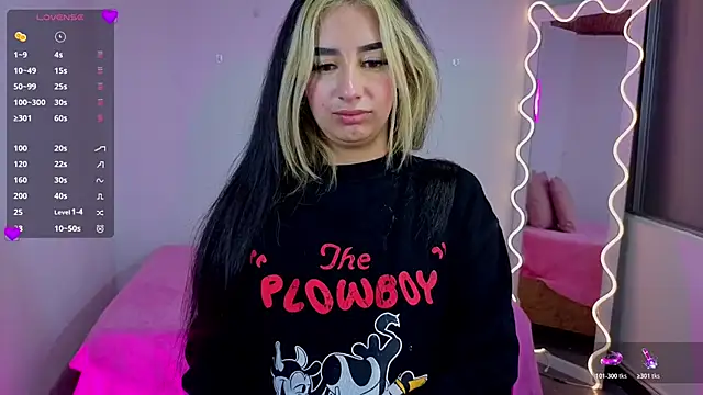 Malory tay1 online show from 2, 12, 2025