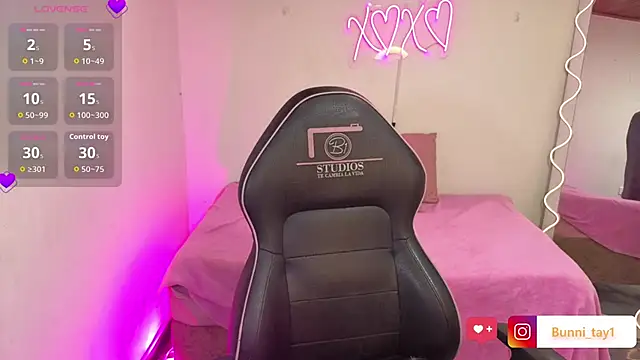 Malory tay1 online show from 12, 11, 2025