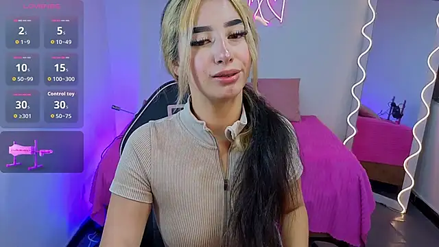 Malory tay1 online show from 13, 9, 2025