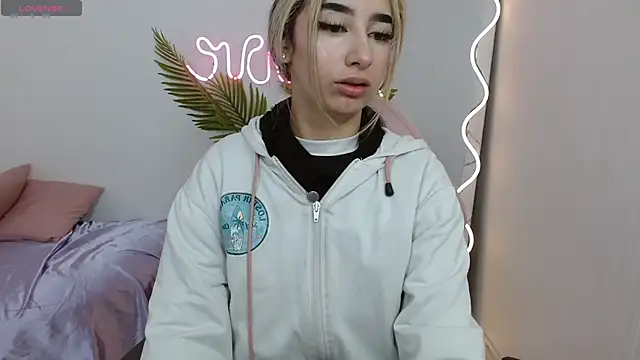 Malory tay1 online show from 19, 10, 2025