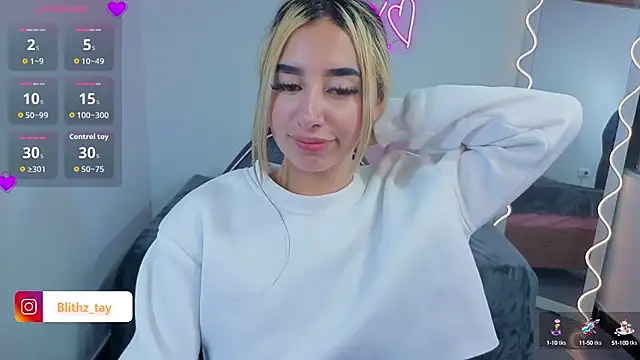 Malory tay1 online show from 26, 9, 2025