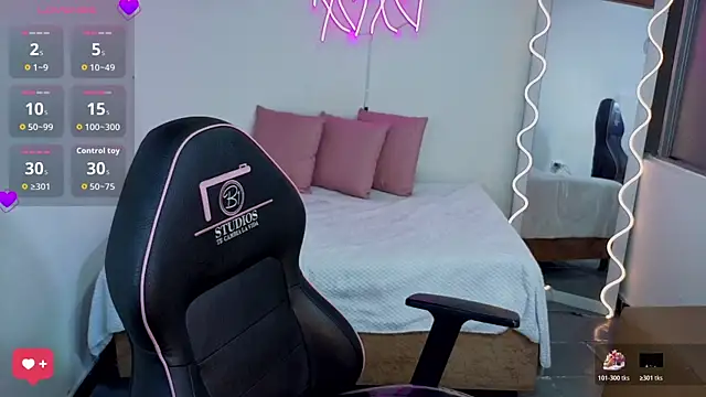 Malory tay1 online show from 18, 10, 2025