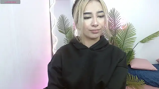 Malory tay1 online show from 23, 9, 2025