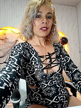 ferchisconejita online show from 24, 10, 2025