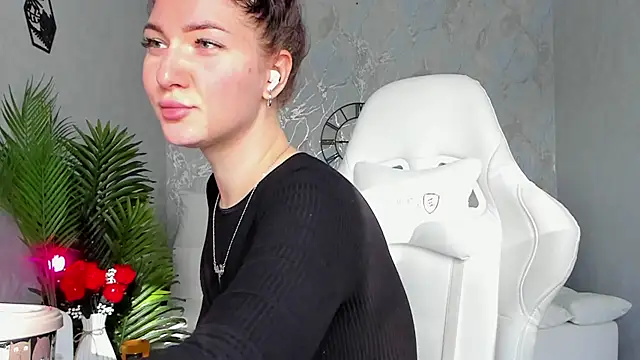 babyisperfect online show from 14, 10, 2025