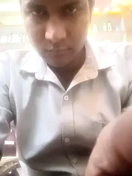 Snapshot of vikesh05 chatting on 12, 5, 2026 vikesh05 online show from 12, 5, 2026