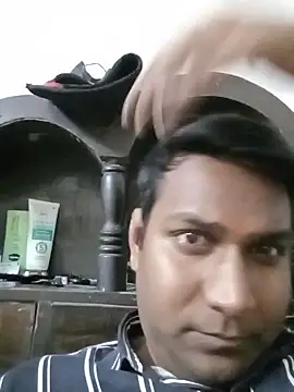 Snapshot of vikesh05 chatting on 2, 12, 2025 vikesh05 online show from 2, 12, 2025