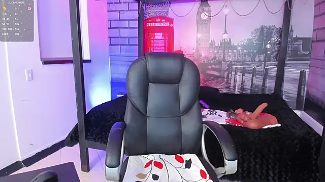 loress ass mature online show from 8, 4, 2026