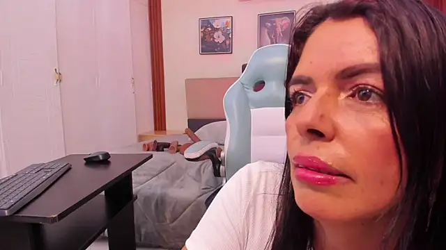 loress ass mature online show from 4, 2, 2026