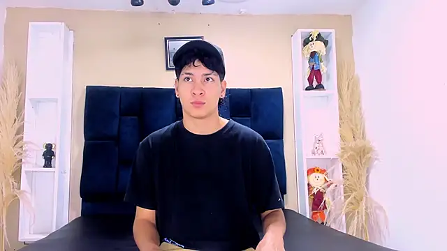 Jhojan twink online show from 1, 10, 2025