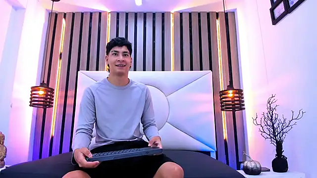 Jhojan twink online show from 24, 10, 2025