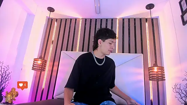 Jhojan twink online show from 11, 11, 2025