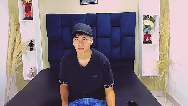 Jhojan twink online show from 25, 9, 2025