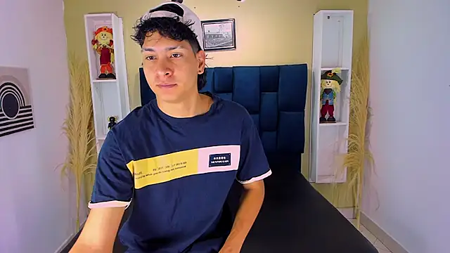 Jhojan twink online show from 24, 9, 2025