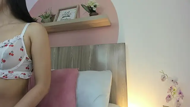 nina blake online show from 6, 11, 2025