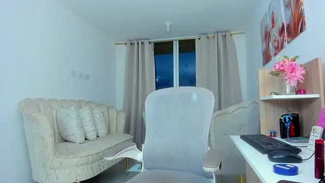 Snapshot of karol_f00x chatting on 3, 2, 2026 karol f00x online show from 3, 2, 2026