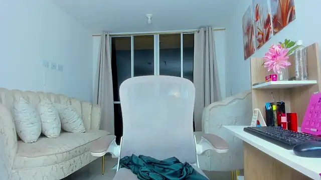 Snapshot of karol_f00x chatting on 20, 2, 2026 karol f00x online show from 20, 2, 2026