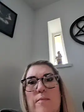 Sizzling Indie36 online show from 18, 11, 2025