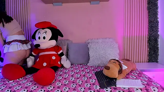 Sophie joyy online show from 19, 12, 2025