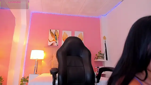 Molly h0t online show from 20, 2, 2026