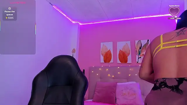 Molly h0t online show from 17, 1, 2026