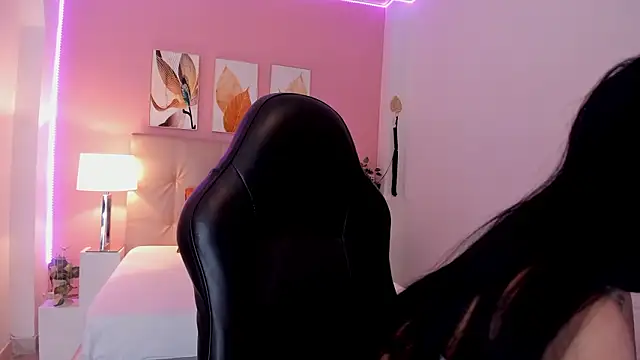 Molly h0t online show from 17, 2, 2026