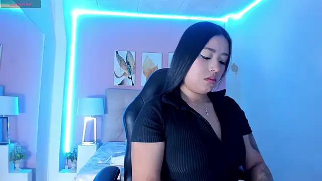 Molly h0t online show from 3, 3, 2026