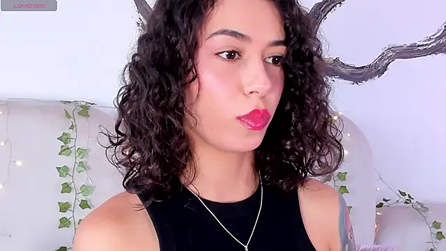 AliceStevens  online show from 21, 10, 2025