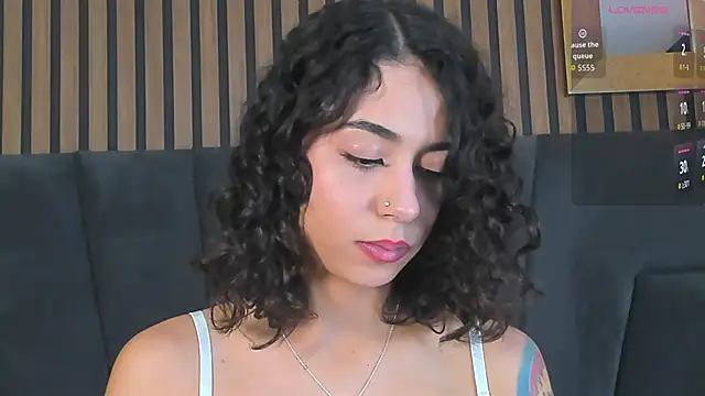 AliceStevens  online show from 24, 10, 2025