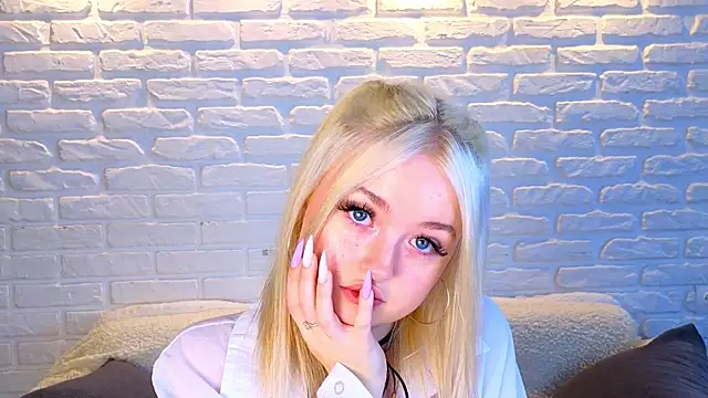 Snapshot of minigirl chatting on 21, 3, 2025 minigirl online show from 21, 3, 2025