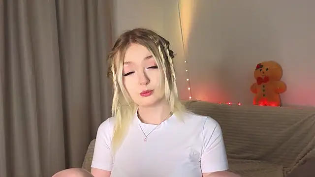 Snapshot of minigirl chatting on 6, 2, 2026 minigirl online show from 6, 2, 2026