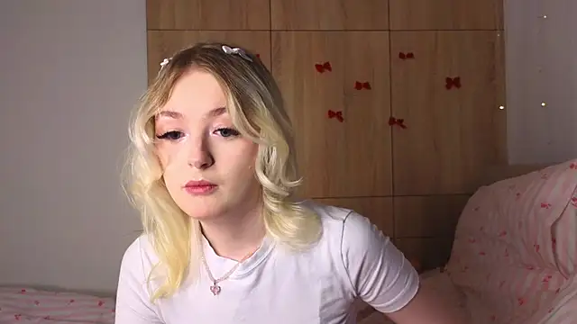 Snapshot of minigirl chatting on 18, 2, 2026 minigirl online show from 18, 2, 2026