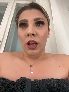 Natasha Cameron22 online show from 5, 10, 2025