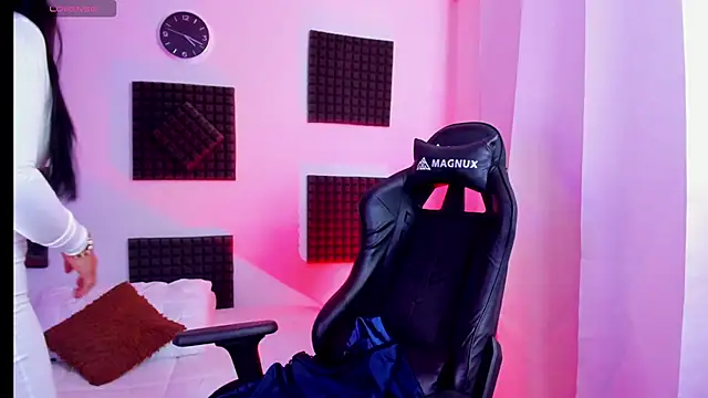 hannarusso online show from 2, 10, 2025