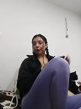 Snapshot of Emilybutterfly1 chatting on 25, 9, 2025 Emilybutterfly1 online show from 25, 9, 2025