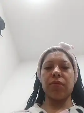 Snapshot of Emilybutterfly1 chatting on 26, 9, 2025 Emilybutterfly1 online show from 26, 9, 2025