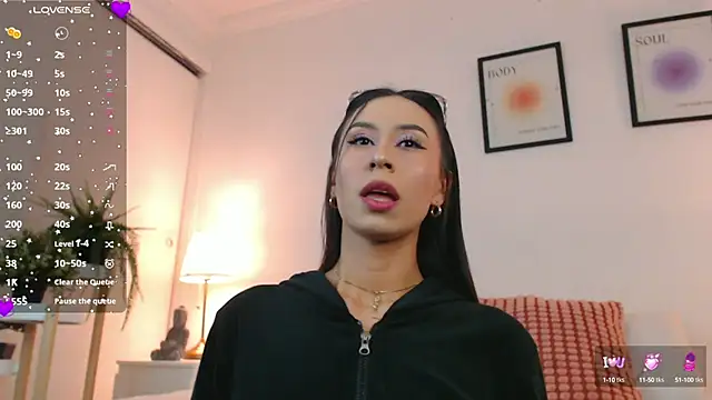 Valen ross  online show from 10, 9, 2025