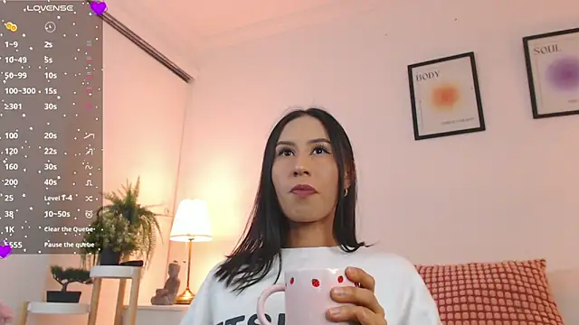 Valen ross  online show from 14, 9, 2025