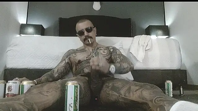 Snapshot of danilog515 chatting on 4, 11, 2025 danilog515 online show from 4, 11, 2025