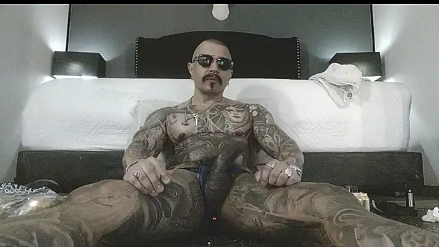 Snapshot of danilog515 chatting on 6, 11, 2025 danilog515 online show from 6, 11, 2025