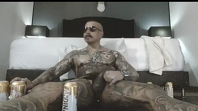 Snapshot of danilog515 chatting on 13, 11, 2025 danilog515 online show from 13, 11, 2025