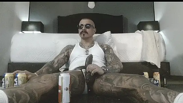 Snapshot of danilog515 chatting on 25, 11, 2025 danilog515 online show from 25, 11, 2025