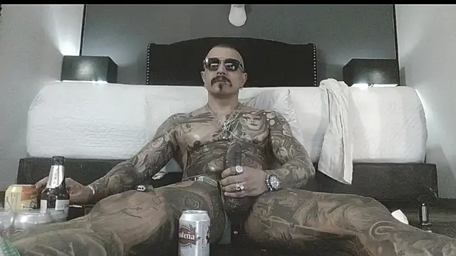 Snapshot of danilog515 chatting on 16, 11, 2025 danilog515 online show from 16, 11, 2025